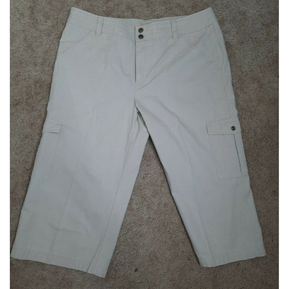 Gander Mountain Beige Cargo Capri Pants Size 16 - Picture 2 of 10
